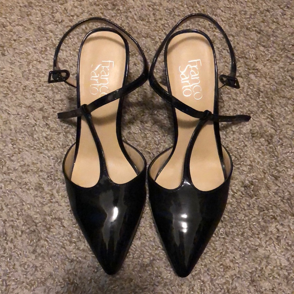 Pointed toe heels